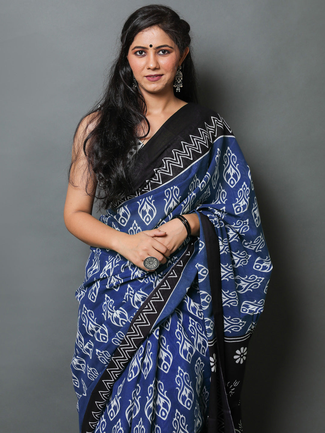 Buta Buti Blue Colour Abstract Printed Pure Cotton Saree