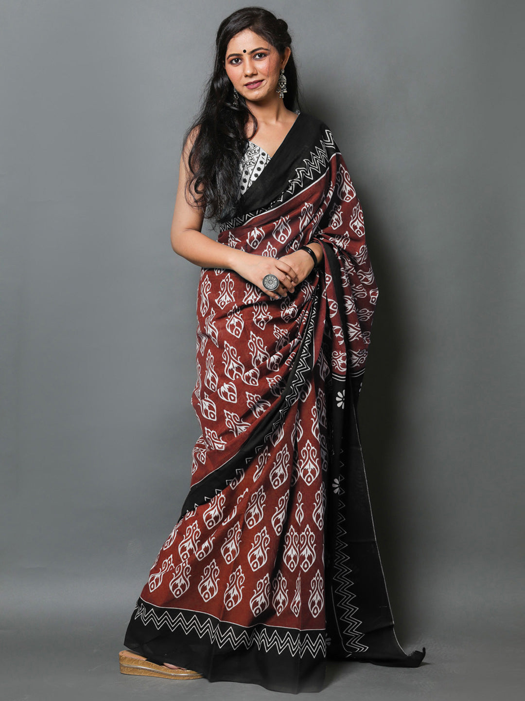 Buta Buti Maroon Colour Abstract Printed Pure Cotton Saree