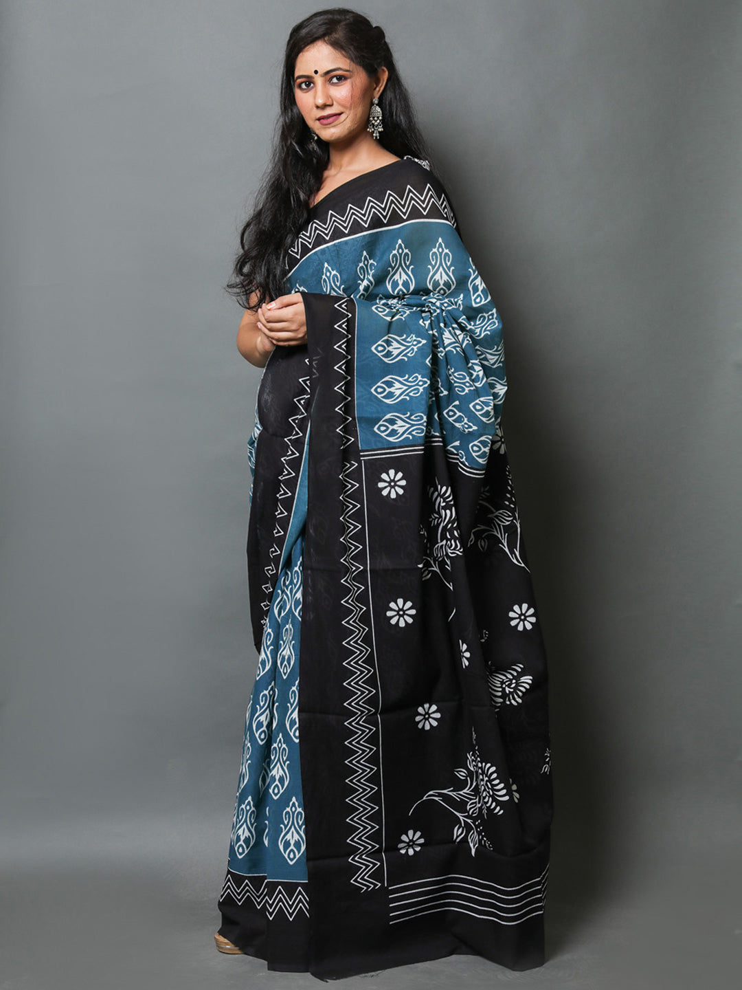 Buta Buti Blue Colour Abstract Printed Pure Cotton Saree