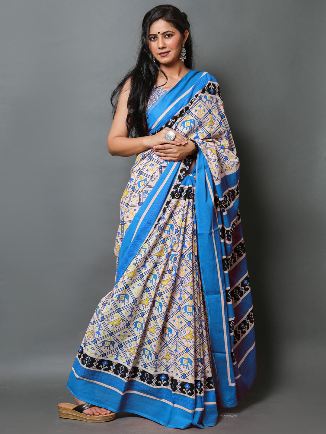 Buta Buti Blue Color Abstract Printed Pure Cotton Saree