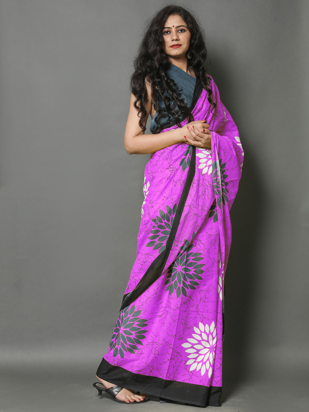 Buta Buti Lavender Color Floral Printed Pure Cotton Saree