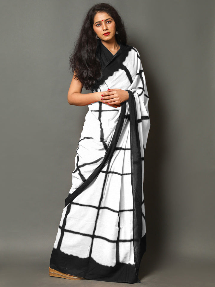 Buta Buti White Color Checked Printed Pure Cotton Saree