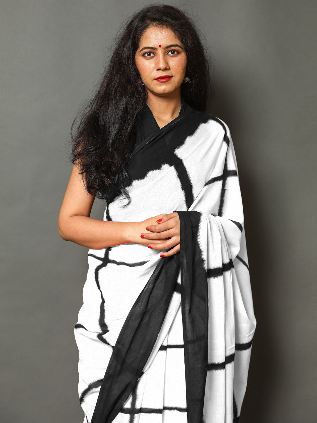 Buta Buti White Color Checked Printed Pure Cotton Saree