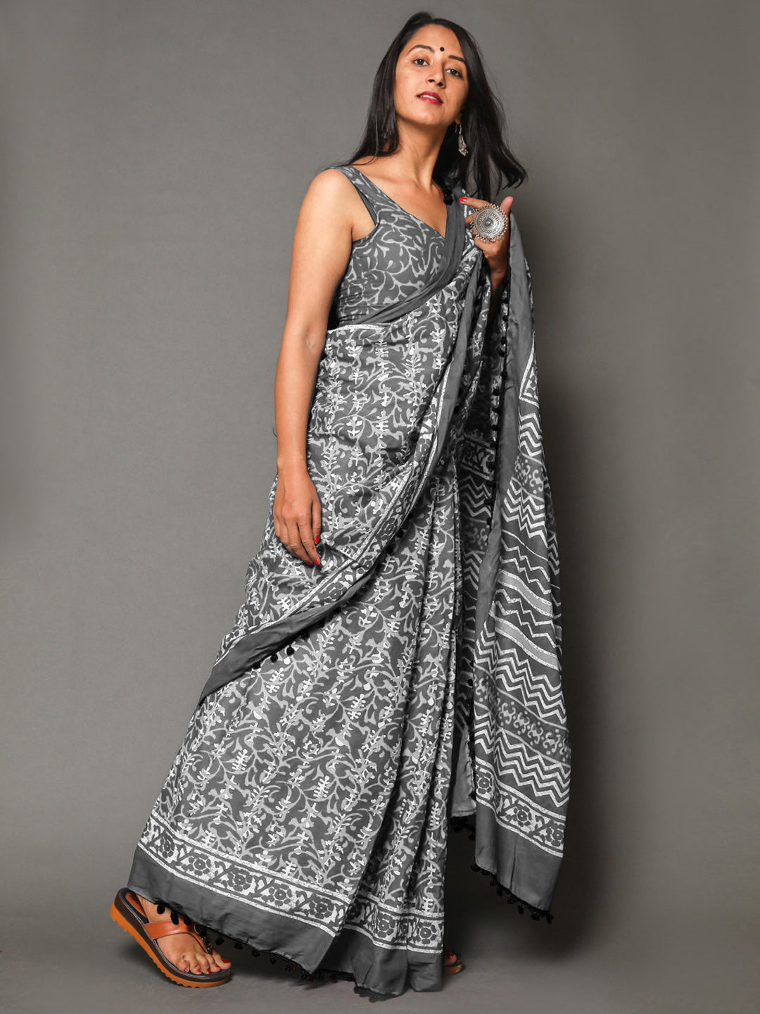 Buta Buti Grey Color Floral Printed Pure Cotton Saree