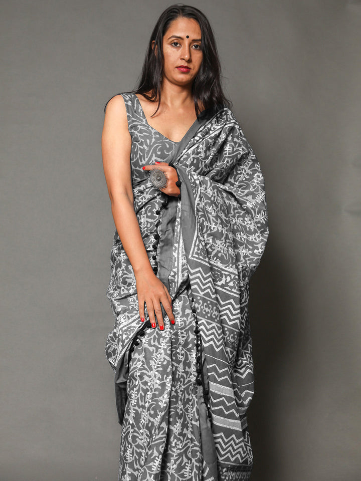 Buta Buti Grey Color Floral Printed Pure Cotton Saree