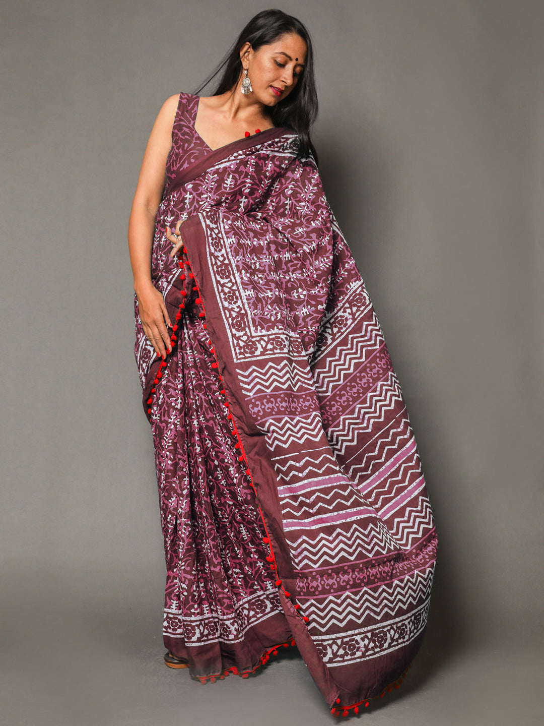 Buta Buti Maroon Color Floral Printed Pure Cotton Saree