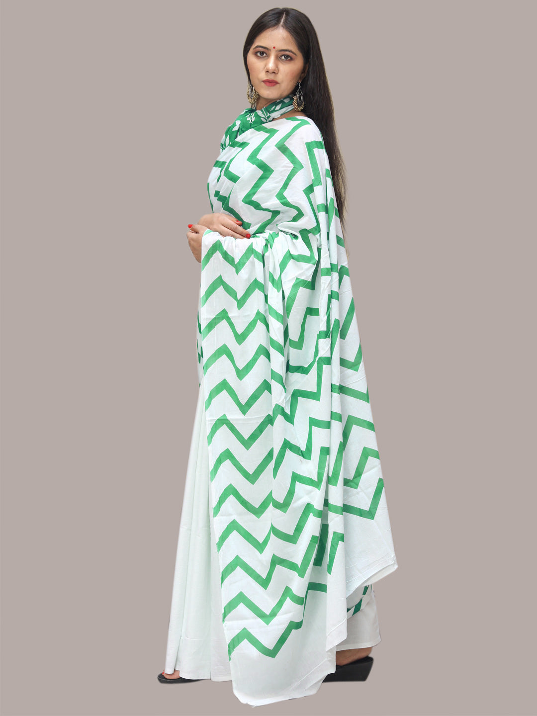 Buta Buti Green Color Printed Pure Cotton Saree