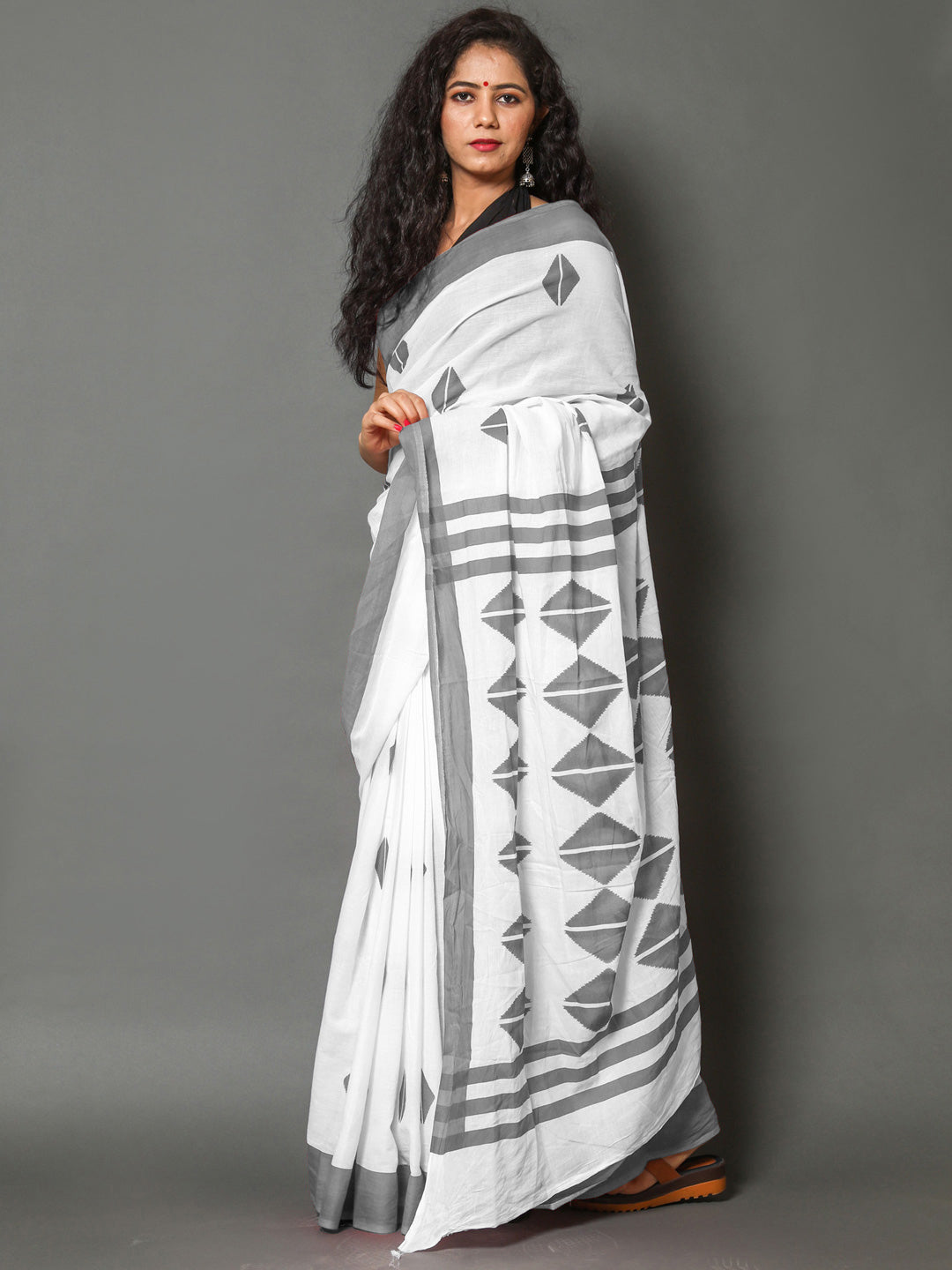 Buta Buti Grey Color Printed Pure Cotton Saree