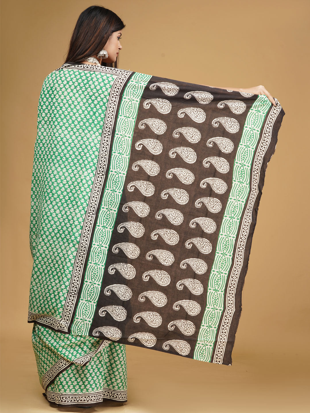 Buta Buti Green & Beige Ethnic Motifs Pure Cotton Block Print Saree