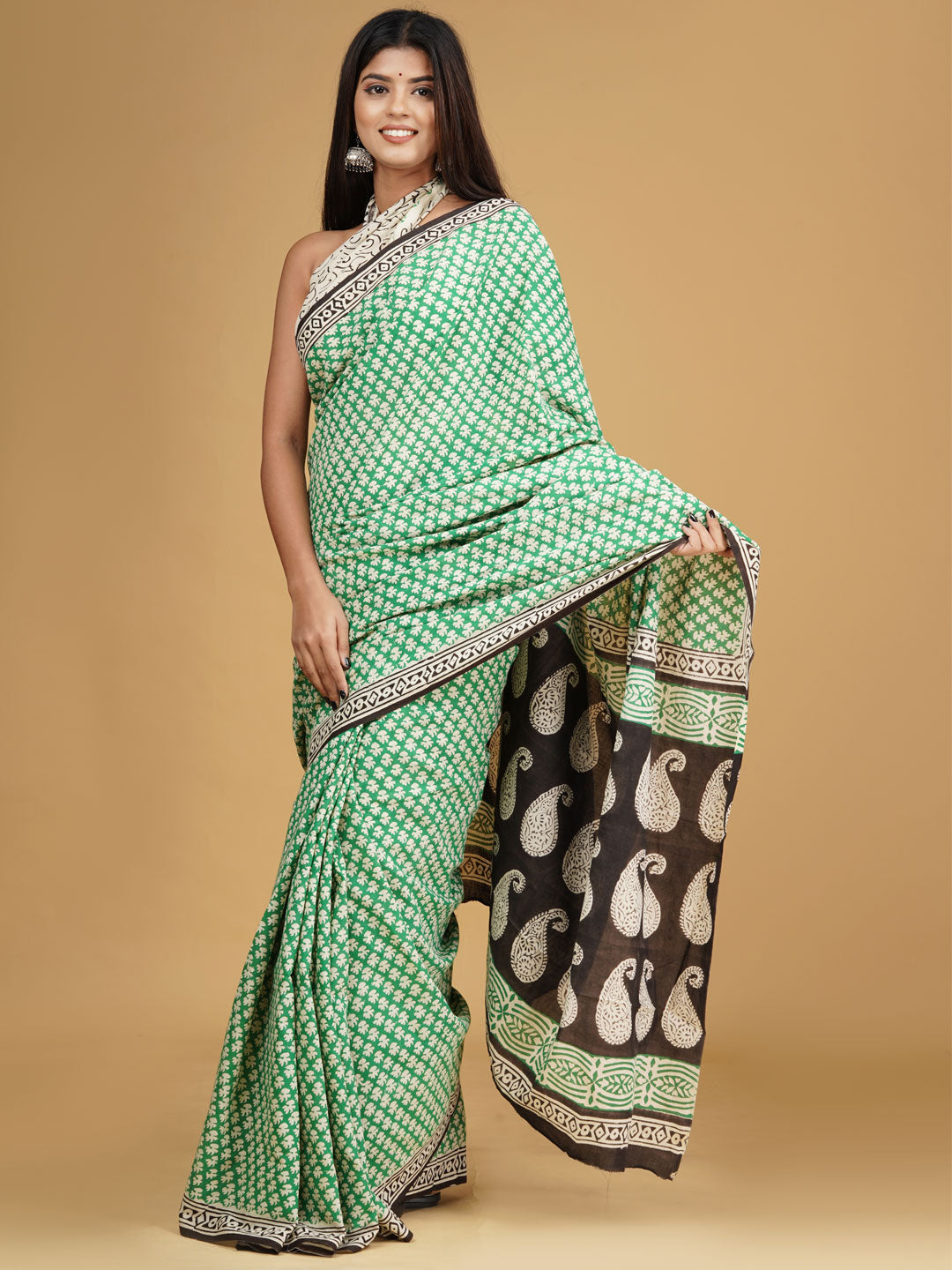 Buta Buti Green & Beige Ethnic Motifs Pure Cotton Block Print Saree