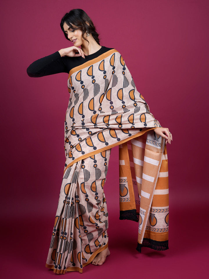 Buta Buti Geometrical Printed Cotton Saree With Tassels Embellishment